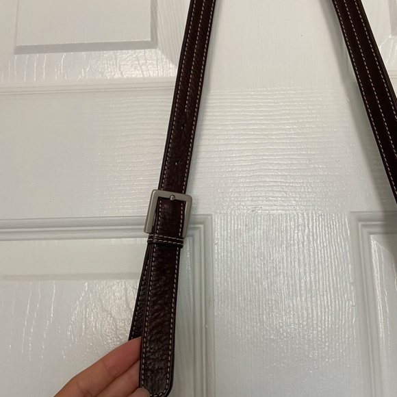 Kenneth Cole Reaction Genuine Leather Vintage Crossbody Bag - Picture 3 of 10